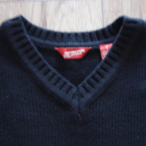 Boy's Black V-Neck Winter Sweater - Picture 4 of 4